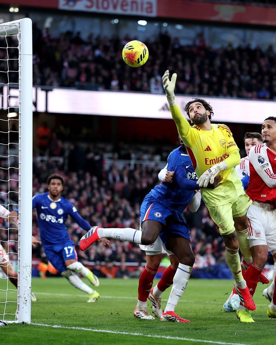 乐鱼体育官方平台-舒梅切尔当面夸赞拉亚：没有你本赛季阿森纳不会是现在的位置